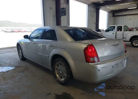 2005 Chrysler 300 Touring from USA, damaged, VIN 2C3JA53G05H157073